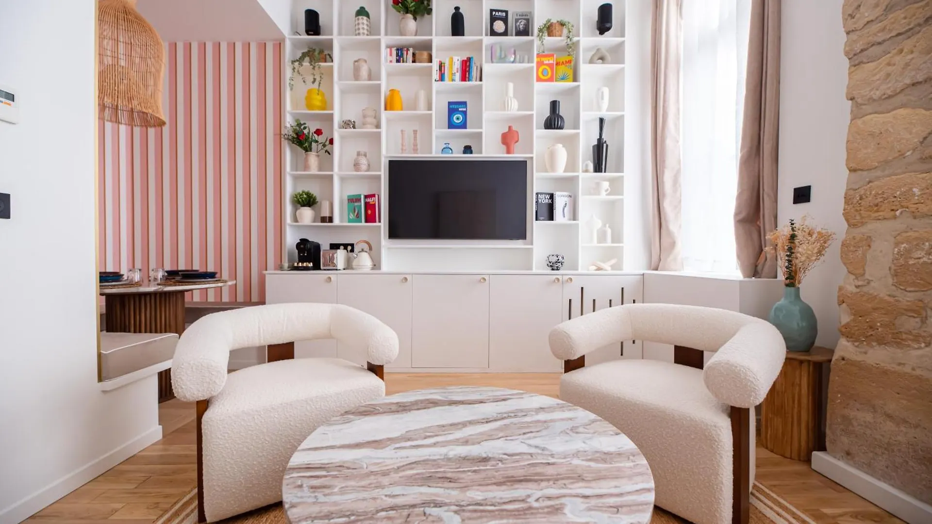 パリCia - Chic Flat In Marais With Acアパートメント 0*, パリ